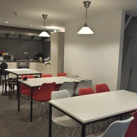 Amigo Hotel 2*